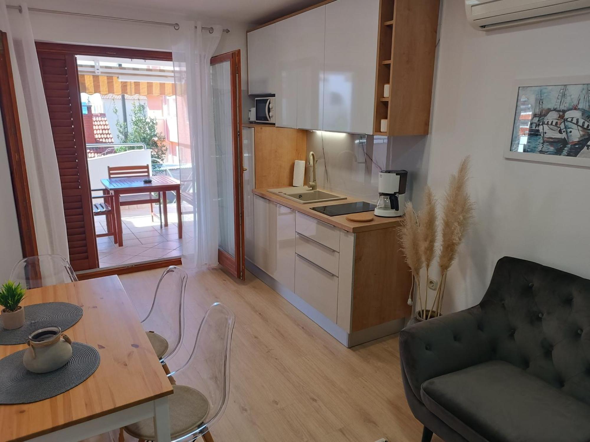 Antisin Apartment
